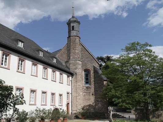 Stift Neuburg im Heidelberger Stadtteil Ziegelhausen