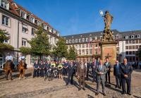 Die Einsatzkräfte des KOD im Rahmen der Pressekonferenz zur Fortschreibung der Sicherheitspartnerschaft Heidelberg am 08.09.2021 auf dem Kornmarkt (Bild: Stadt Heidelberg)