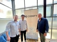 OB Würzner mit dem Team des Start Ups Codefy 