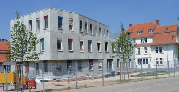 Das Schulgebäude der Franzoesischen Grundschule Pierre et Marie Curie 