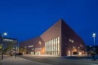 Congress Center by night.