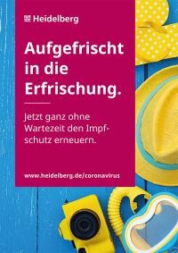 Text: Aufgefrischt in die Erfrischung. Jetzt ganz ohne Wartezeit den Impfschutz erneuern. Dahinter ein Foto von Fliflops, Sonnenhut und Taucherbrille.