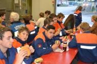 Gemeinsames Abendessen (Foto: Feuerwehr Heidelberg)