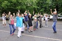 Keep-fit session on Wilhelmsplatz square in Heidelberg’s Weststadt district (Photo: Dorn)