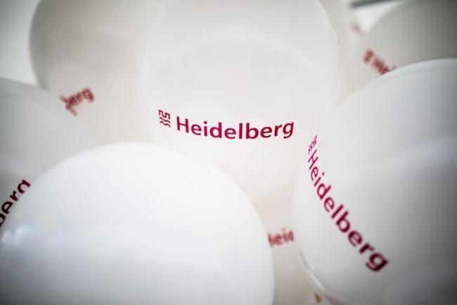Luftballon mit Heidelberg Logo.
