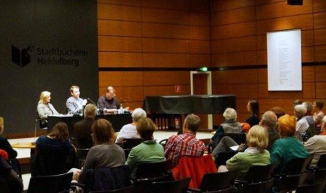 Veranstaltung im Hilde-Domin-Saal (Foto: Stadtbücherei)