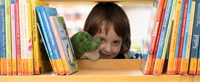 Spielsituation mit Handpuppe. (Foto: Kempf)