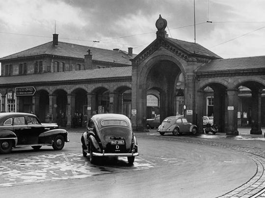 13_bild_historische_Stadtansichten_09_Arkaden_Bahnhof_Quelle_Archiv