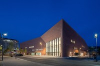 New Convention Center. (Photo: Christian Buck) Congress Center by night.