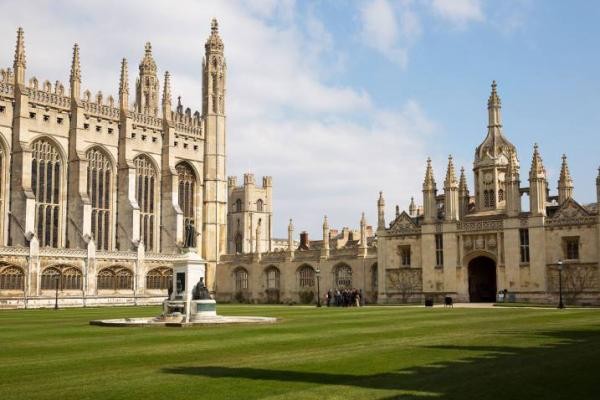 King's College Chapel and the Screen (picture: Iain Lewis/www.visitcambridge.org) King's College Chapel and the Screen (picture: Iain Lewis/www.visitcambridge.org)