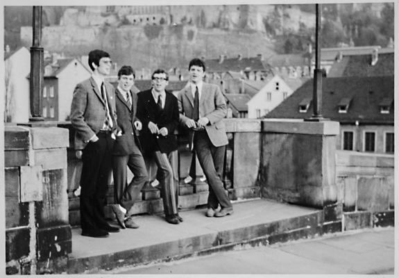 Die Phantoms auf der Alten Brücke (Foto: Sammlung Straub)