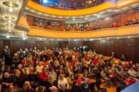 Das Bühnenprogramm im Alten Saal lockte viele Zuschauer (Foto: Rothe)