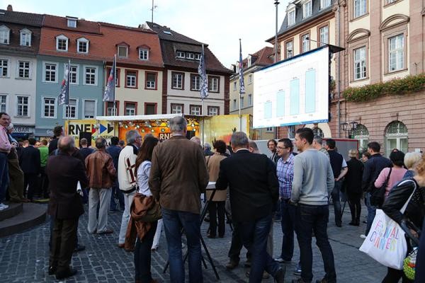 Zuschauer/innen bei der Wahlpräsentation (Foto: Stadt Heidelberg)
