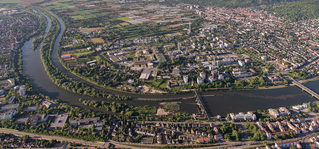 Luftbild der Stadtteile Neuenheim und Bergheim 