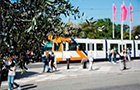 Straßenbahn an Haltestelle (Foto: rnv)