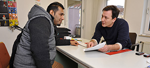 Consultation in the administrative office in Rohrbach (Photo: Rothe)