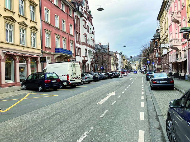 Blick stadteinwärts in die Rohrbacher Straße